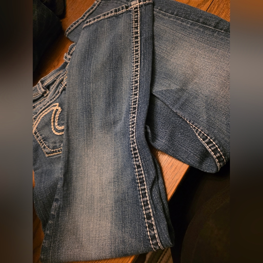 Silver Natsuki Capri Sz 32. 27" Inseam. Dark Blue With Contrast Stitching. - Picture 4 of 8